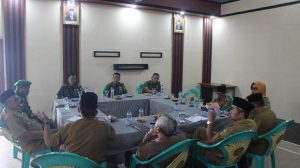 Dandim Kuningan "Ngadu Bako" Bareng Kades se-Kecamatan Hantara
