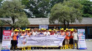 31 Tukang Bangunan Desa Binaan Indocement Cirebon Mendapat Sertifikasi Kompetensi dari KemenPUPR