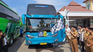 Bupati Imron Lepas 440 Jemaah Haji di Asrama Haji Watubelah