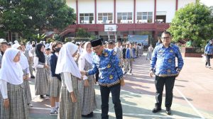 Tinjau MPLS, Pj Bupati Bangkitkan Semangat Peserta Didik