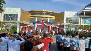 Keluarga Besar Grage Group Gelar Upacara HUT RI ke-79