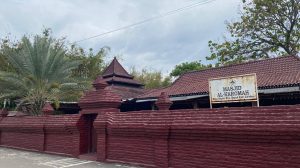 Masjid Al Karomah Depok, 99 Persen Hasil Karya Sembilan Wali