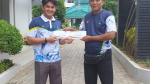 KONI Kabupaten Cirebon Berikan Uang Saku kepada Atlet PON XXI
