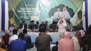 Pada Kegiatan Maulid Nabi, Andru dan Dian Kenalkan Farida Sebagai Cawawalkot Cirebon
