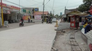 Bertahun-tahun Rusak, Jalan Cideng Raya Kini Diperbaiki
