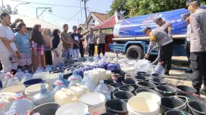 HUT Lantas, Polres Kirimkan Air Bersih ke Desa Pakembangan