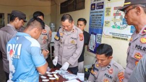 Kapolresta Cirebon Cek Urine Anggota Polsek Klangenan dan Kaliwedi