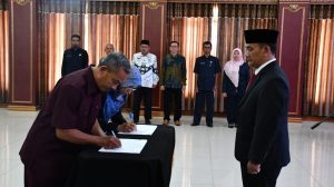 Pj Bupati Majalengka Lantik Puluhan Kepala Sekolah untuk Isi Kekosongan