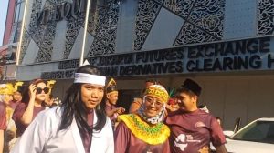 Jalan Santai Semarakan Anniversary ke-4 EWF Cirebon
