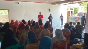 Anggota Legislatif PDIP Bareng TMP Sasar Warga Pelosok Ciniru, Kampanyekan Paslon 02
