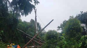 326 Petugas PLN UID Jabar Pulihkan Kelistrikan di Sukabumi dan Cianjur