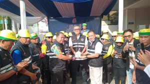 BTN Syariah Cirebon Gandeng Komunitas Sepeda Bagikan 1.300 Bungkus Sarapan Pagi ke Pengguna Jalan