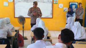 Kapolsek Talun Laksanakan Pembinaan dan Penyuluhan di SMPN 1 Satap Talun