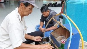 Pedagang Tahu Gejrot Keluhkan Kenaikan Harga Cabai Rawit
