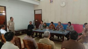 Warga Desa Kemlakagede Tuntut Kuwu Mundur Karena Dianggap Tak Mampu Jalankan Roda Pemerintahan Desa
