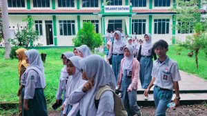 Terlambat Isi SNBP, Ratusan Siswa SMAN 7 Kota Cirebon Unjuk Rasa Pihak Sekolah