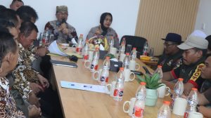 Bupati Imron Pastikan Jalan di Cirebon Timur Diperbaiki