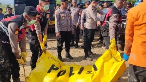 Setelah 4 Hari Pencarian, Wanita Muda Hanyut di Sungai Cikeuruh Ditemukan Tewas