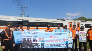 Peringati May Day, KAI Daop 3 Gelar Kampanyekan Keselamatan di Perlintasan Sebidang