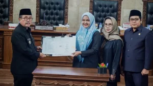 Sinergi Eksekutif-Legislatif Diperkuat, Dua Agenda Strategis Disetujui DPRD Kabupaten Cirebon Melalui Paripurna