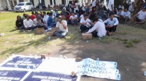 Warga Sindang Kempeng Geruduk Kantor Desa, Desak Kuwu Mundur dan Usut Dugaan Korupsi
