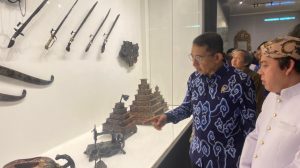 Pulangkan Ribuan Benda Bersejarah Indonesia