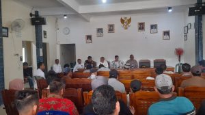 Warga Desa Cipanas